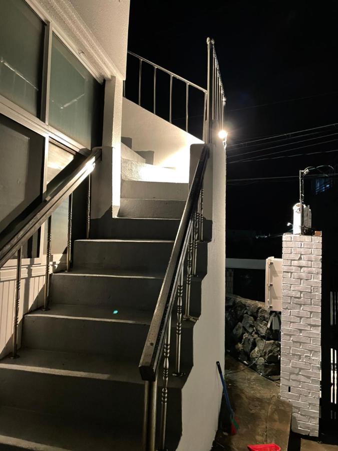 Cozy Sinchon 2548 Jeju Exterior foto